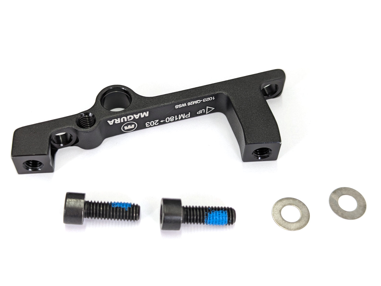 Adapter QM26 WSS, inkl. Distanzstück, Schrauben und Scheiben Schwarz