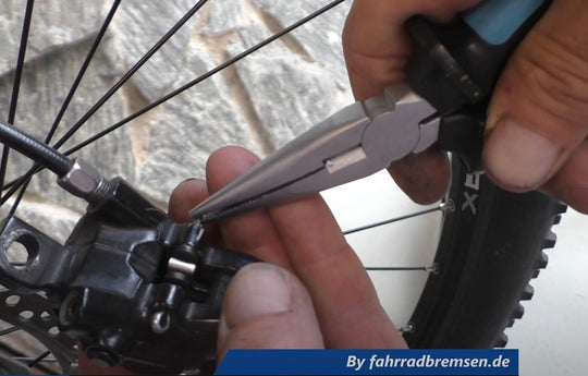 AVID und SRAM Bremsen entlüften – fahrradbremsen